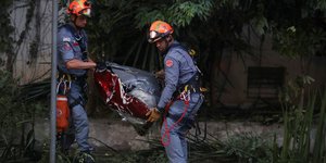 Helikopter Jatuh Tabrak Pohon Tewaskan 4 Orang di Brasil