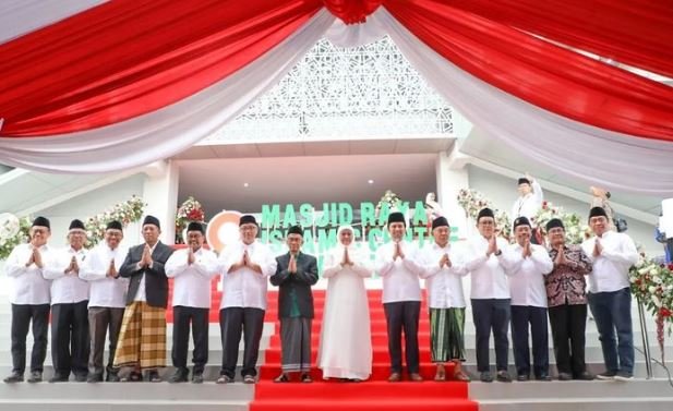 masjid raya islamic center jatim