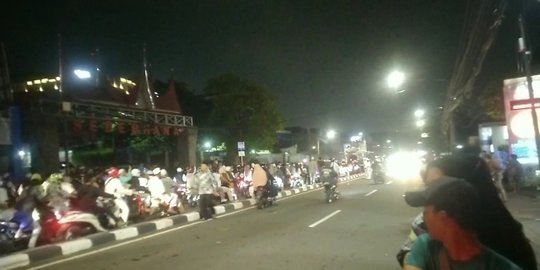 Pawai Masyarakat di Kawasan KS Tubun Sempat Diadang Polisi, Ini Penjelasan Polda Metr
