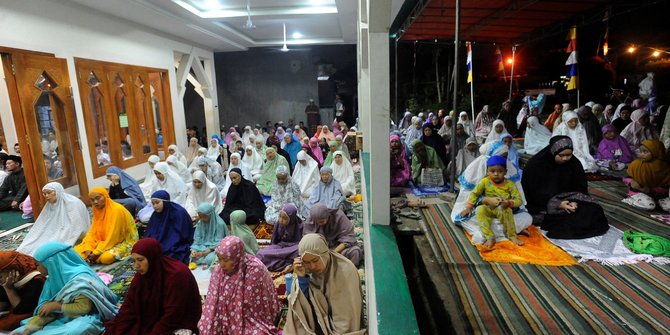 Tarawih di Malam Pertama Ramadan 1444 Hijriah