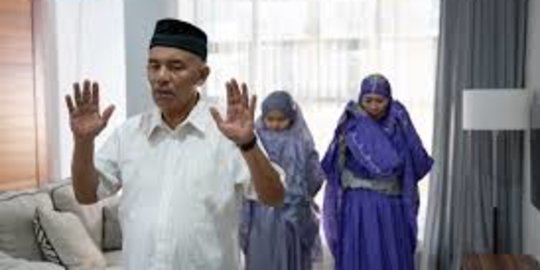 Urutan Surat Tarawih, Lengkap Beserta Niat dan Tata Caranya yang Benar