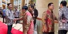 Momen Prabowo Hormat ke Seniornya di TNI 'Kalau Belum Diistirahatkan Nggak Istirahat'