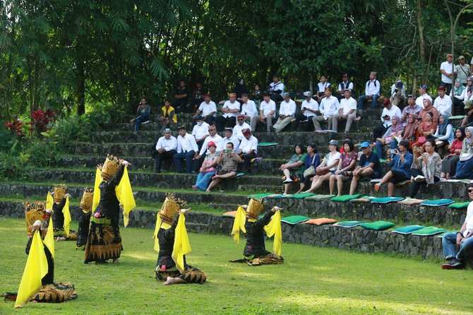 sendratari meras gandrung banyuwangi pikat wisatawan