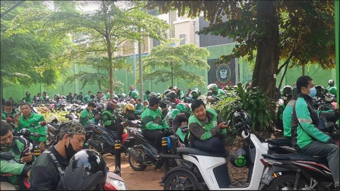 suasana hari pertama ramadan