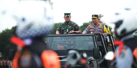 VIDEO: Kapolri Koreksi Pengawalan Pakai Strobo & Sirine "Suaranya Bising Mengganggu!"
