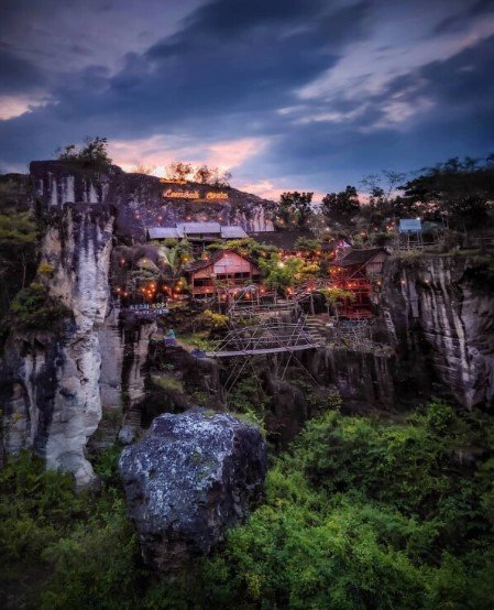 gunung kapur di desa gajah kecamatan baureno kabupaten bojonegoro