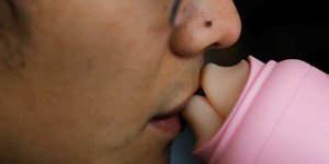 Uniknya Alat Ciuman Jarak Jauh untuk Pasangan LDR Bikinan Start-up China