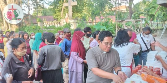 Potret Toleransi di Semarang, Jemaat Gereja Berbagi Takjil untuk Buka Bersama