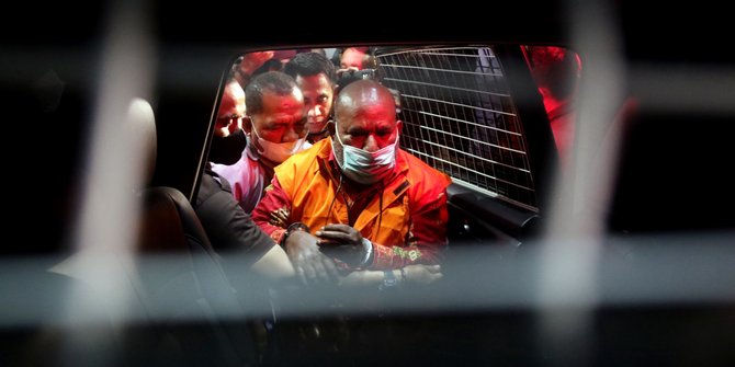 KPK Curiga Lukas Enembe Punya Motif Lain Bersikeras Ingin Berobat ke Singapura
