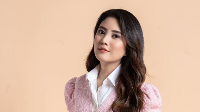 resmi jadi istri kevin sanjaya ini fakta sosok valencia tanoesoedibjo