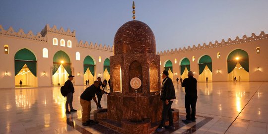 Keindahan Masjid al-Hakim bi-Amr Allah dari Abad ke-10 di Mesir