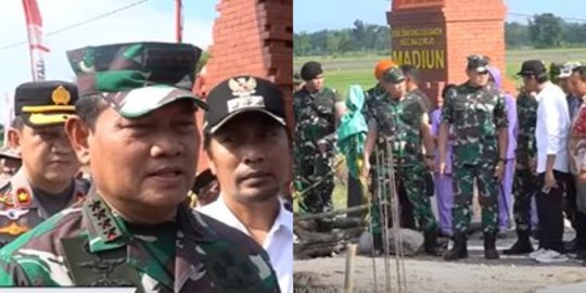 Potret Pulang Kampung Panglima TNI Nyekar ke Makam Orangtua Sampai di Elus-elus Warga