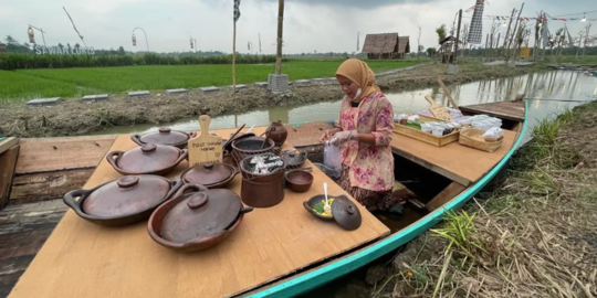 Pertama Kali di Sumut, Intip Asyiknya Ngabuburit di Pasar Terapung Sawah Lukis Binjai