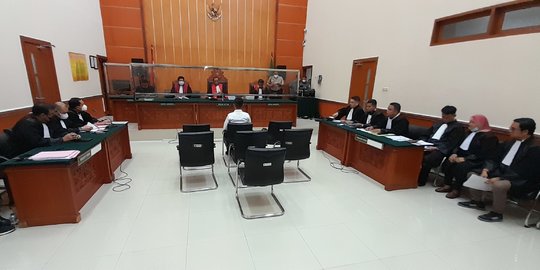 Anak Buah Teddy Minahasa Jalani Sidang Tuntutan Hari Ini