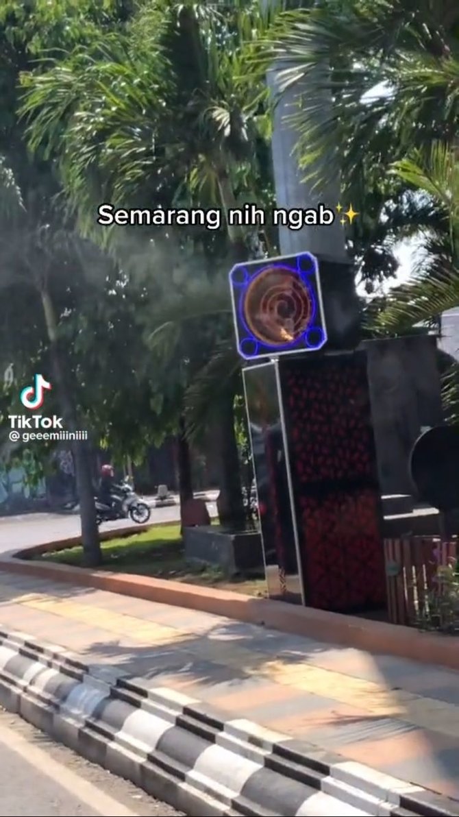 intip potret jalan menuju lampu merah di semarang dipasangi blower saking panasnya