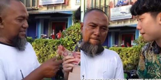 Berkah, Pedagang Takjil Ini Diborong Pemuda & Diberi Hadiah Uang Pecahan Rp100 Ribu