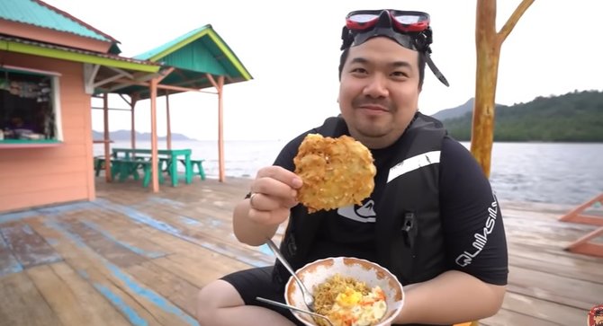 di lampung ada warung buka di tengah laut jualan mi rebus amp gorengan