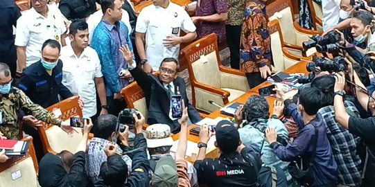 Benny Harman Tantang Balik Mahfud MD: Saya Menengarai Punya Motif Politik