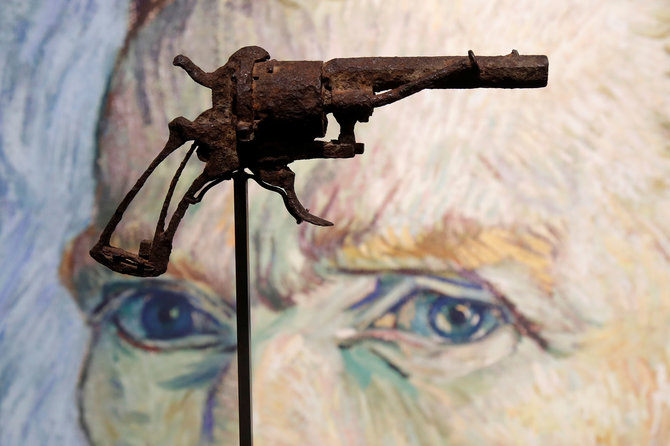 pistol usang van gogh