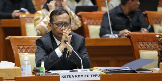 Komisi III Sentil Balik Ancaman Mahfud MD: Jadi Menko Polhukam Belum Tentu 5 Tahun