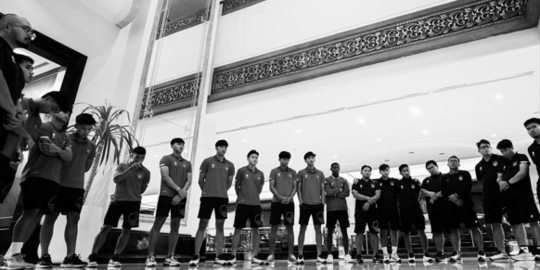 Piala Dunia U-20 Batal! Potret Sedih Pemain Timnas Indonesia Banjir Air Mata