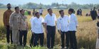 Presiden Jokowi Bersama Mentan SYL Panen Raya di Maros Sulsel