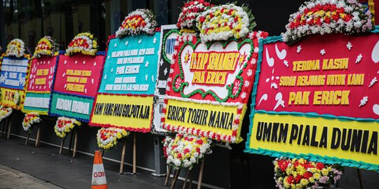 Karangan Bunga Penuhi Kantor PSSI Imbas Indonesia Batal Gelar Piala Dunia U-20 2023