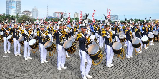 Ada PNS, TNI hingga Polri Tak Dapat THR & Gaji Ke-13, Ini Sebabnya