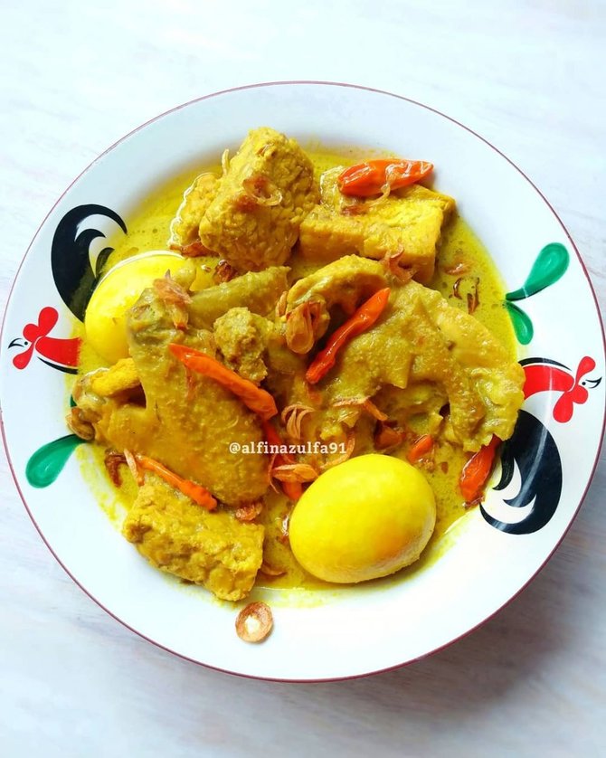 opor ayam kuning