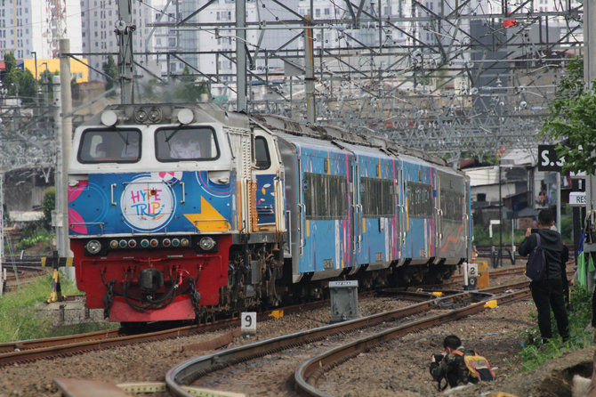 kereta api indonesia