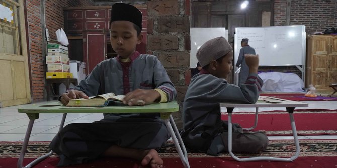 Menilik Suasana Ramadan di Ponpes Tunarungu Sleman, Tadarusnya Pakai Bahasa Isyarat