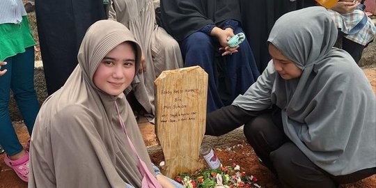 Ayah Tissa Biani Meninggal Dunia, Ini Momen Keluarga Ahmad Dhani Takziah