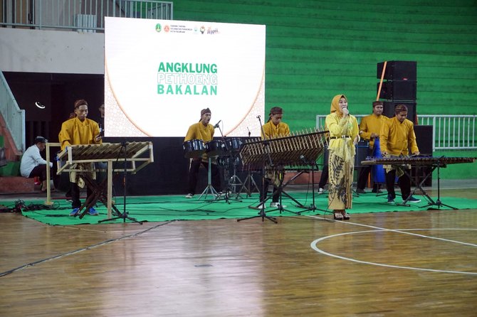 ratusan pemuda ramaikan lomba musik patrol resik resik