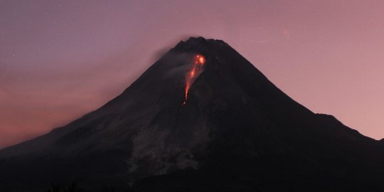 Kondisi Merapi Hari Ini, Sembilan Gempa dan Tujuh Kali Muntahkan Lava Pijar