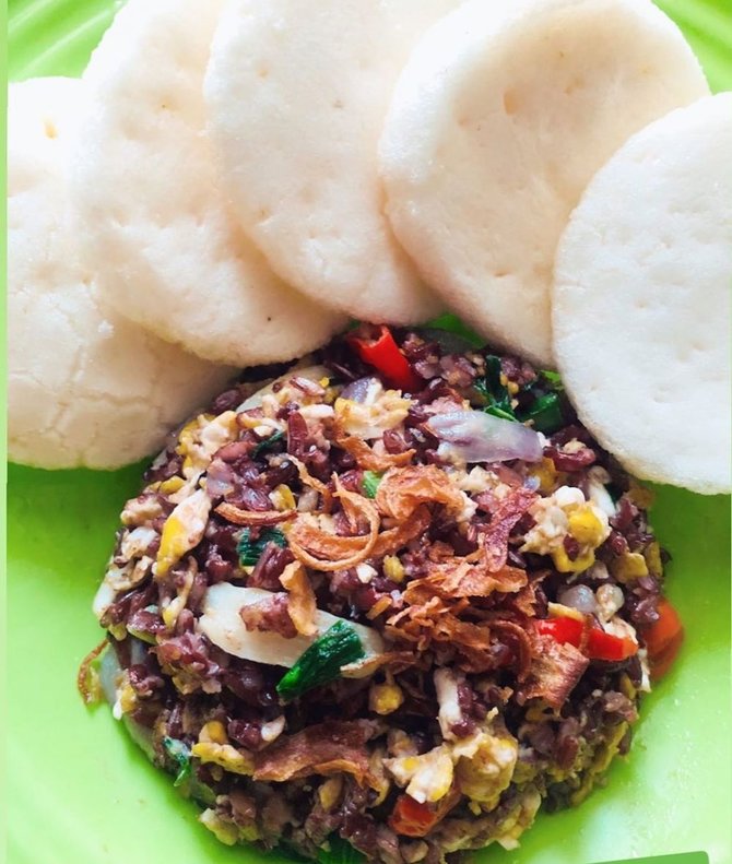 7 resep olahan nasi merah rekomendasi menu untuk diet sehat