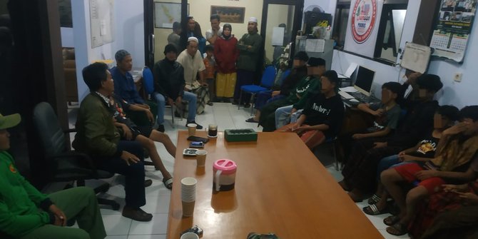 Polisi Kumpulkan Puluhan Pelaku Prank Pocong di Malang