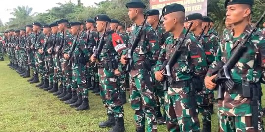 450 Pasukan Tempur Elit TNI AD Berangkat Ke Papua, Danrem 'Kembali dengan Selamat'