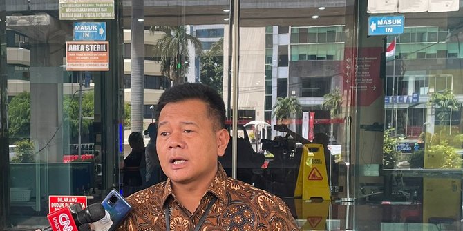 Brigjen Endar Bawa Sejumlah Dokumen Laporkan Firli Bahuri dan Sekjen KPK ke Dewas