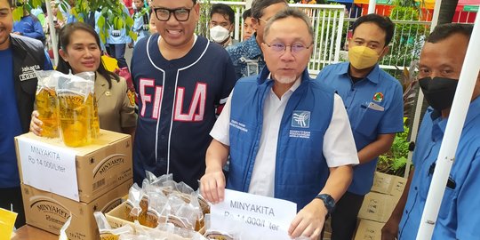 Mendag Zulhas Hadiri Pasar Murah Ramadan, Ada Gula Hingga MinyaKita