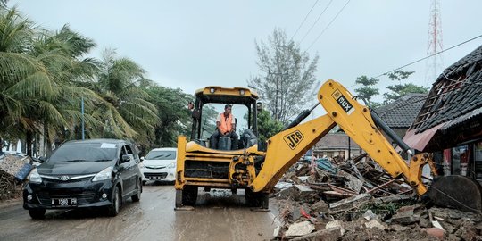 Terkendala Lahan, Penanganan Jalur Alternatif ke Anyer Andalkan Tambal Sulam