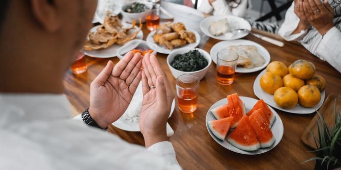 Sunnah saat Berbuka Puasa Sesuai Hadis, Jadi Amalan Pelengkap Puasa