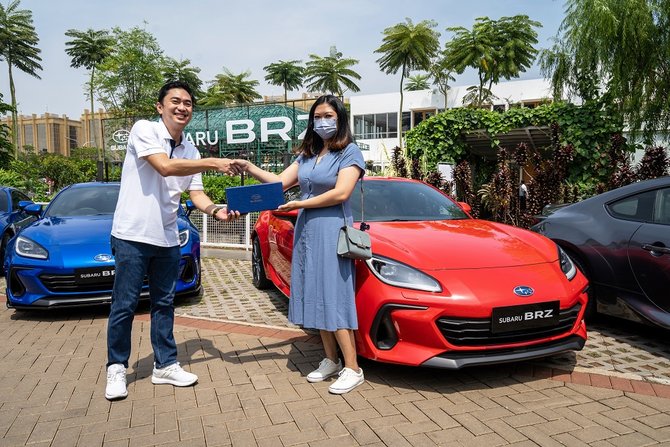 distribusi perdana all new subaru brz kepada konsumen indonesia