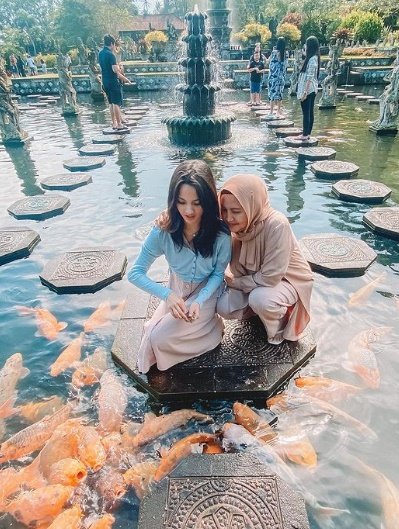 sabrina anggraini dan ibu