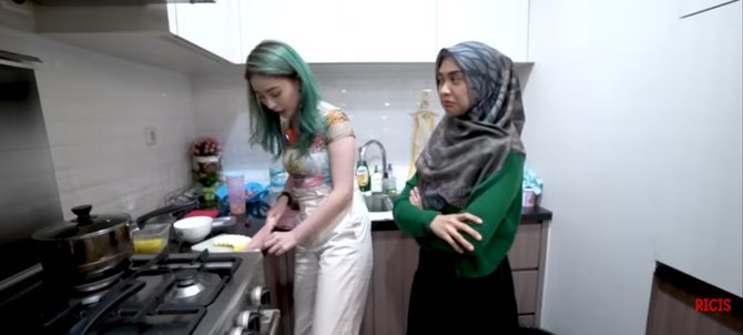 5 momen natasha wilona masak sahur makin heboh karena ria ricis
