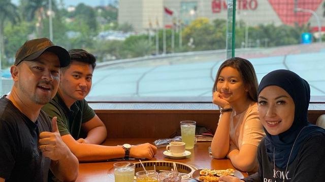 4 anak artis sudah hafal al quran sejak kecil banjir pujian