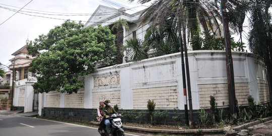 Rumah Mewah Disewa Penipu Jaringan Internasional Milik Pengusaha Kulit Asal Garut