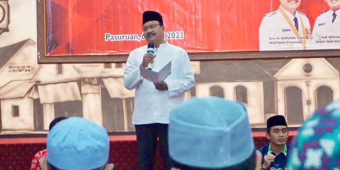 Gelar Pembinaan Petugas Pemulasaraan Jenazah, Gus Ipul Beri Apresiasi Para Modin