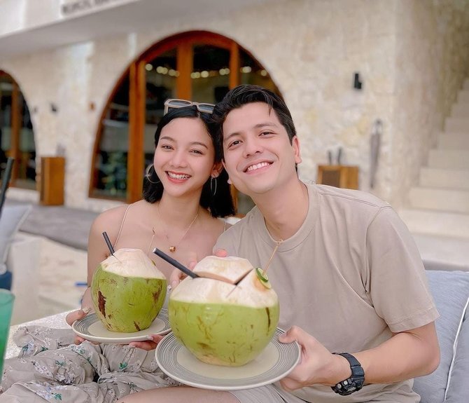 5 potret honeymoon glenca chysara dan rendi john di bali romantis abis