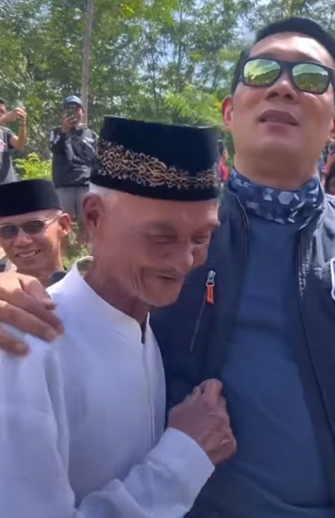 diundang abah jajang ini 5 momen ridwan kamil datangi rumah viral rp25 m