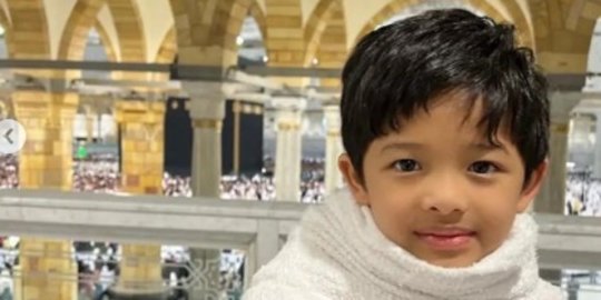 Masih Kecil, Ini Deretan Anak Artis yang Mulai Belajar Ibadah dengan Tekun